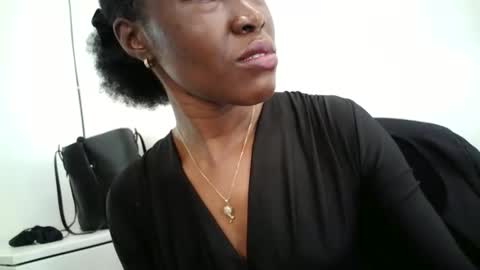 Snapshot of blackfairy01 chatting on December 2025 09:18:01 AM blackfairy01 online show from December 2025 09:18:01 AM