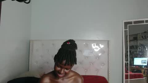 Snapshot of blackmelaninqueen chatting on February 2026 09:13:01 PM Cleo online show from February 2026 09:13:01 PM