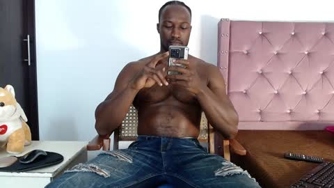 Snapshot of blacknikes chatting on December 2024 02:46:02 AM Twtter 1MikeBeckford            Onlyfns beckfordmike online show from December 2024 02:46:02 AM