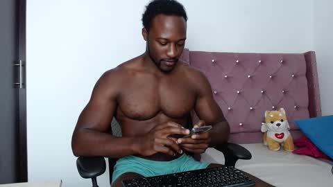 Snapshot of blacknikes chatting on February 2025 03:16:02 PM Twtter 1MikeBeckford            Onlyfns beckfordmike online show from February 2025 03:16:02 PM