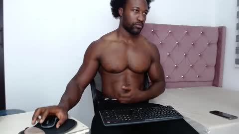 Snapshot of blacknikes chatting on October 2025 11:10:01 AM Twtter 1MikeBeckford            Onlyfns beckfordmike online show from October 2025 11:10:01 AM