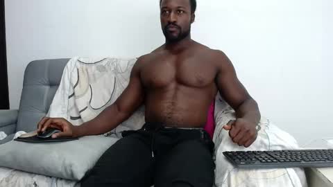 Snapshot of blacknikes chatting on April 2026 03:10:02 AM Twtter 1MikeBeckford Onlyfns beckfordmike online show from April 2026 03:10:02 AM