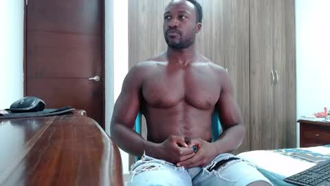 Snapshot of blacknikes chatting on May 2026 08:04:02 PM Twtter 1MikeBeckford Onlyfns beckfordmike online show from May 2026 08:04:02 PM