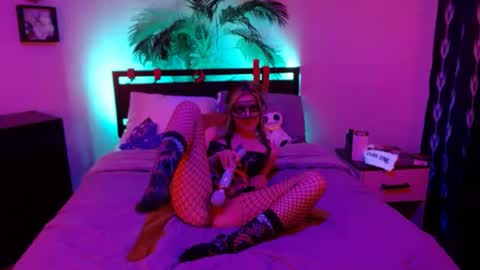 Roselina online show from December 2024 07:04:01 AM