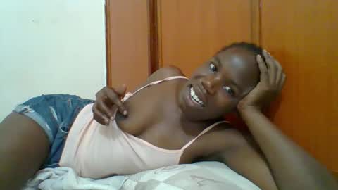 Snapshot of blacksexygal chatting on November 2025 07:02:01 PM SARAH online show from November 2025 07:02:01 PM