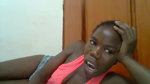 Snapshot of blacksexygal chatting on December 2025 09:31:02 PM SARAH online show from December 2025 09:31:02 PM