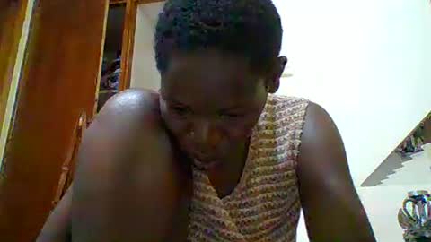 Snapshot of blacksexygal chatting on June 2026 02:14:01 AM SARAH online show from June 2026 02:14:01 AM