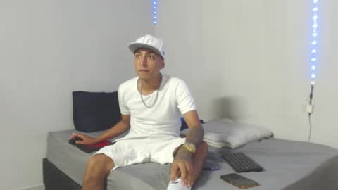 Scott IMDEPENDIENT MODEL online show from October 2025 08:31:01 PM