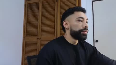 blade_miller_ online show from May 2026 12:24:01 PM