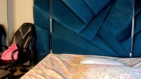 Snapshot of blaiirwall chatting on November 2025 08:43:01 PM BlairWall online show from November 2025 08:43:01 PM