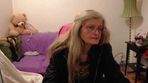 blairfort online show from December 2024 03:04:01 AM