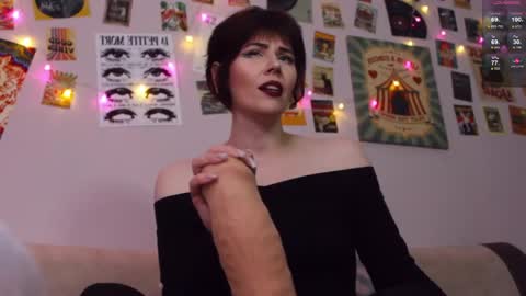 Britney online show from April 2026 07:07:02 PM