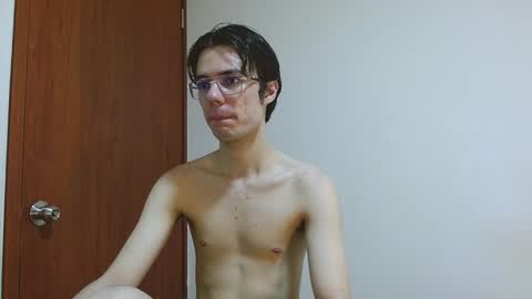 Snapshot of blakeshatter chatting on December 2024 07:57:01 PM blakeshatter online show from December 2024 07:57:01 PM