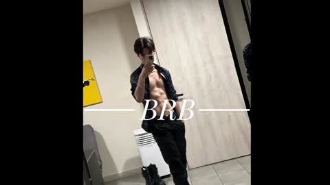 Snapshot of blakeshatter chatting on January 2025 09:15:01 PM blakeshatter online show from January 2025 09:15:01 PM