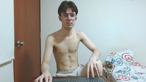 Snapshot of blakeshatter chatting on January 2025 04:30:02 PM blakeshatter online show from January 2025 04:30:02 PM