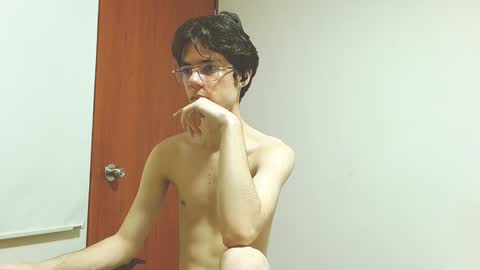 Snapshot of blakeshatter chatting on March 2025 05:07:01 PM blakeshatter online show from March 2025 05:07:01 PM