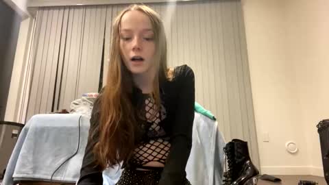 blazed_babezzz online show from February 2026 03:32:02 AM
