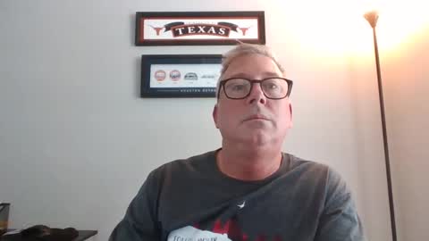 bldude69 online show from February 2025 08:40:01 PM