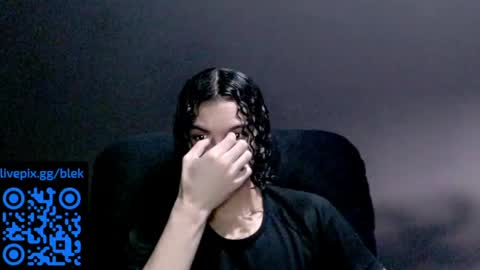 Snapshot of blek00x chatting on May 2026 07:11:01 PM blek00x online show from May 2026 07:11:01 PM