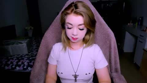 Snapshot of blinkofeyess chatting on May 2026 06:07:02 PM Nicole online show from May 2026 06:07:02 PM