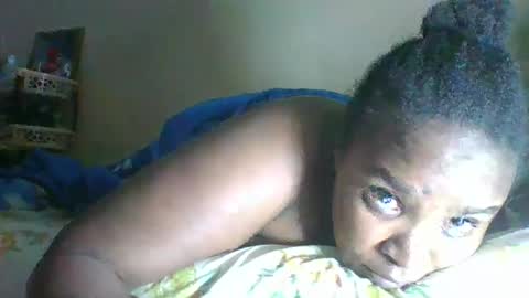 Snapshot of bliss_baeb chatting on September 2025 08:19:01 PM bliss_baeb online show from September 2025 08:19:01 PM