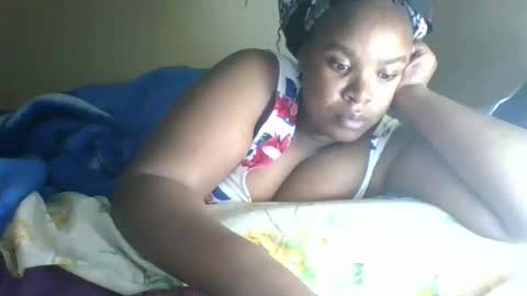 Snapshot of bliss_baeb chatting on September 2025 01:49:02 AM bliss_baeb online show from September 2025 01:49:02 AM