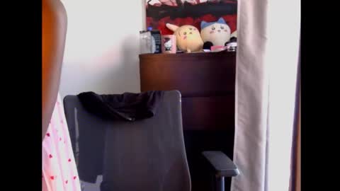 bloggirllaurel online show from February 2026 06:59:02 PM