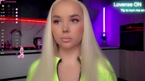 Lana online show from January 2025 08:07:02 AM