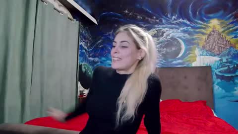 Snapshot of blonde4pasion chatting on December 2024 05:51:01 PM blonde4pasion online show from December 2024 05:51:01 PM