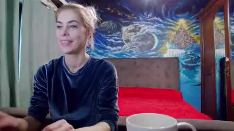 Snapshot of blonde4pasion chatting on January 2025 06:28:02 AM blonde4pasion online show from January 2025 06:28:02 AM