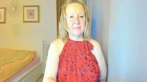 Nicole online show from February 2025 05:51:02 PM