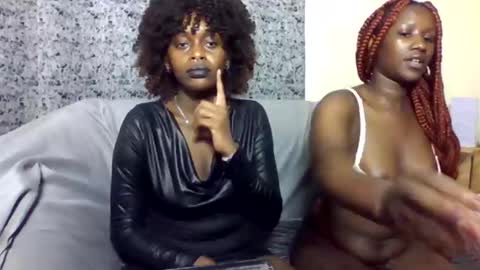 blonde_barby online show from November 2025 02:30:01 PM