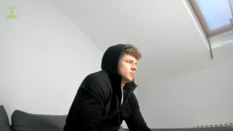 Loris online show from April 2026 05:06:01 AM