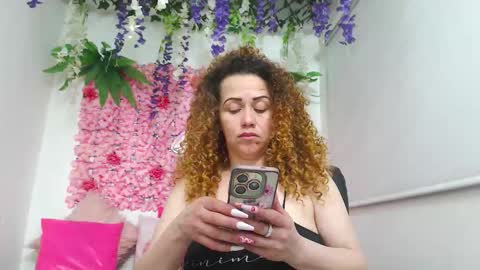 blonde_squirt_ online show from December 2025 11:53:01 PM