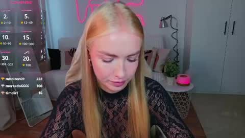 Snapshot of blonde_vibe chatting on August 2026 09:04:01 AM Nessa online show from August 2026 09:04:01 AM