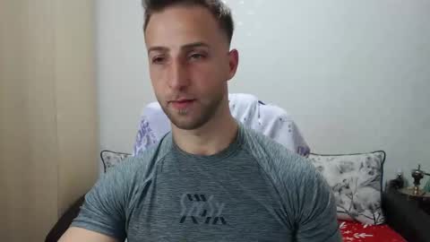 Snapshot of blondeagle chatting on November 2025 08:41:02 PM Mr Blond online show from November 2025 08:41:02 PM