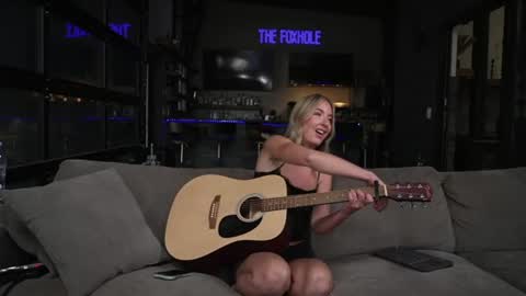 Snapshot of blondefoxsilverfox chatting on July 2026 02:55:01 PM blondefoxsilverfox online show from July 2026 02:55:01 PM