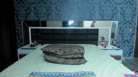 Tina online show from March 2026 04:42:01 AM