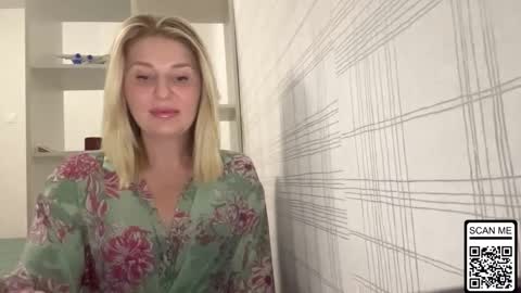 Snapshot of blondie_xoxoxo chatting on October 2025 07:37:01 PM blondie_xoxoxo online show from October 2025 07:37:01 PM