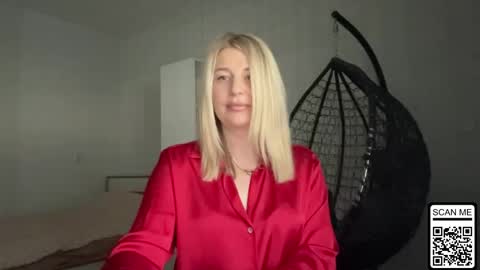 blondie_xoxoxo online show from June 2026 07:43:01 AM