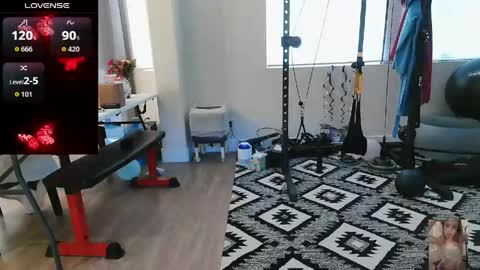 Snapshot of blondiebubblebooty chatting on May 2026 03:06:02 PM Bubbles online show from May 2026 03:06:02 PM