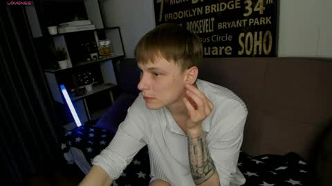 Snapshot of blondvibe chatting on May 2026 09:22:02 PM Alik online show from May 2026 09:22:02 PM