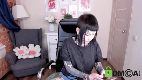 Mary online show from April 2026 08:31:01 PM