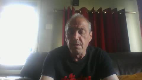 Snapshot of bloody52 chatting on May 2026 11:17:01 AM bloody52 online show from May 2026 11:17:01 AM