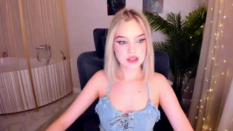 Sophia online show from March 2025 01:46:01 AM