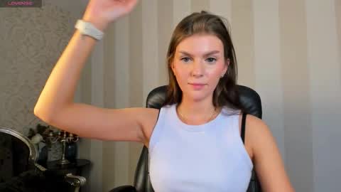 Snapshot of bloomingofvanessa chatting on February 2026 01:03:02 PM Vanessa online show from February 2026 01:03:02 PM