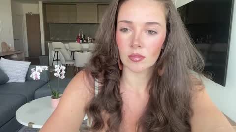 Snapshot of bloomyogi chatting on May 2026 06:13:02 PM Emma Bloom online show from May 2026 06:13:02 PM