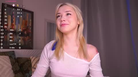 Adeline online show from December 2025 05:44:02 AM