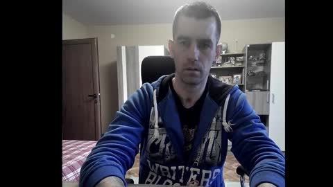 Snapshot of blue_eyed_wolf chatting on February 2026 02:54:01 PM Runaway online show from February 2026 02:54:01 PM