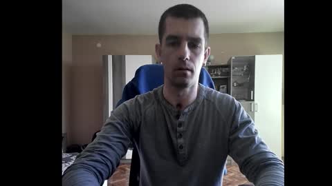 Snapshot of blue_eyed_wolf chatting on February 2026 11:39:01 AM Runaway online show from February 2026 11:39:01 AM